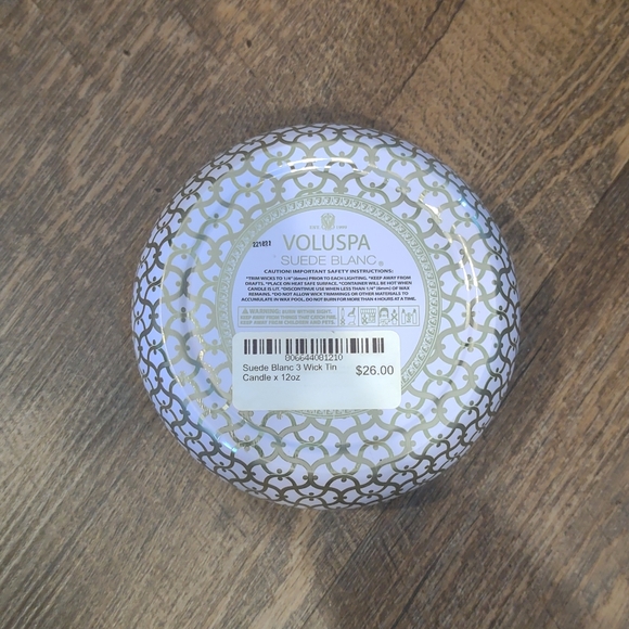 Voluspa suede blanc scented tin candle, 12oz - Picture 4 of 5